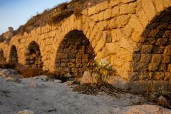 01-Caesarea-Aqueduct-Beach